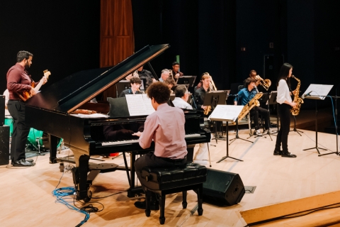 Jazz musicians on stage